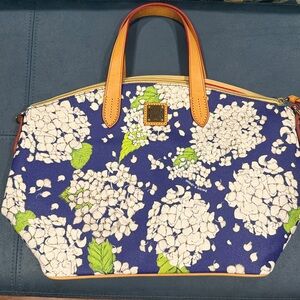 Dooney & Bourke Blue and White hydrangea, print satchel